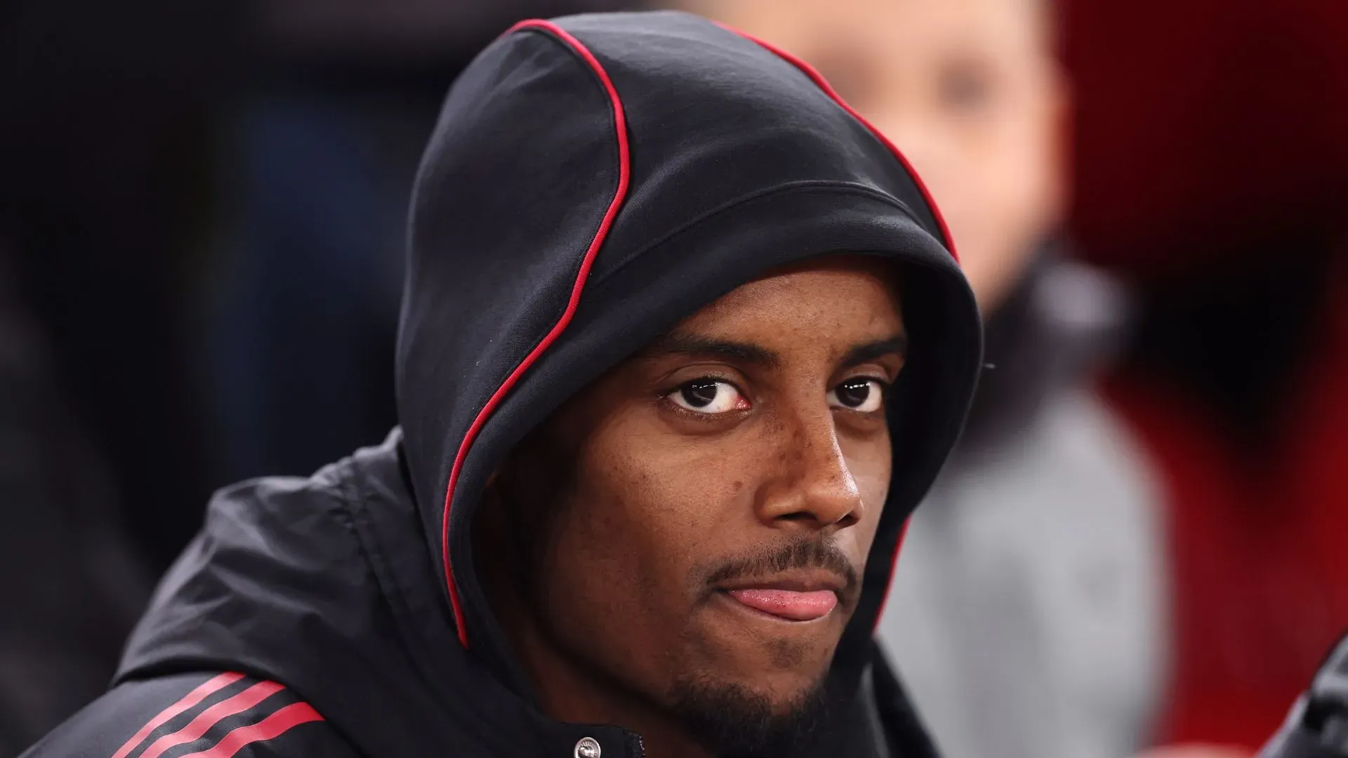 Arne Slot usa a frustração de Szoboszlai e Kerkez pela eliminação da Hungria para motivar o elenco, ajusta o preparo de Isak e foca o Liverpool no duelo com o Nottingham Forest. (foto: Carl Recine/Getty Images)