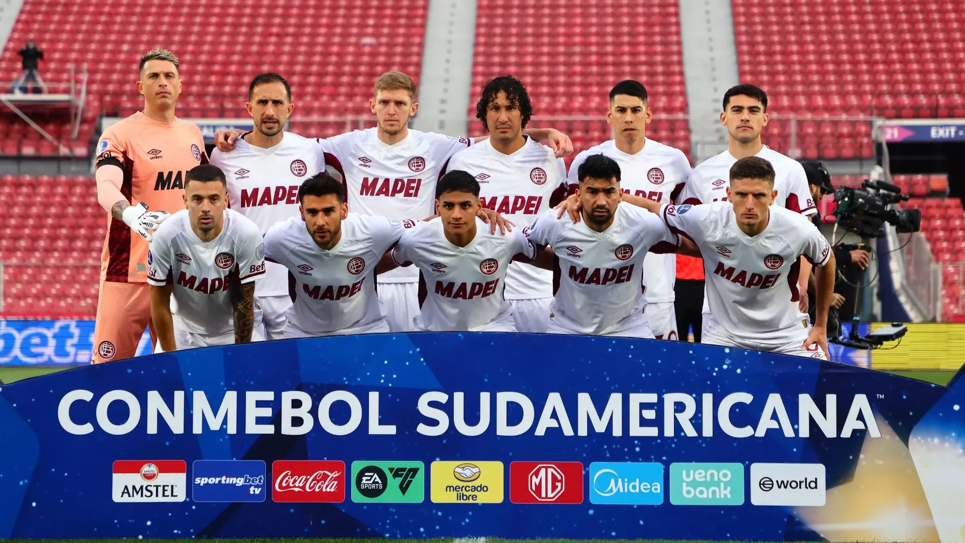 Lanús enfrentou Fluminense e Vasco da Gama, na atual edição de Copa Sul-Americana (foto: Marcelo Hernández/Getty Images)