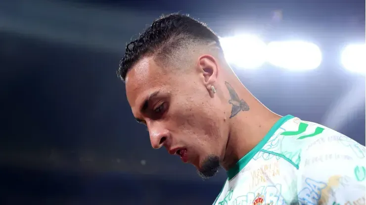 Antony em jogo do Betis (Photo by Fran Santiago/Getty Images)