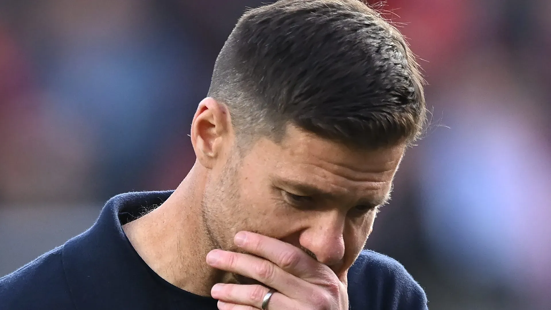 Xabi Alonso se torna alvo de críticas . (Photo by Denis Doyle/Getty Images)