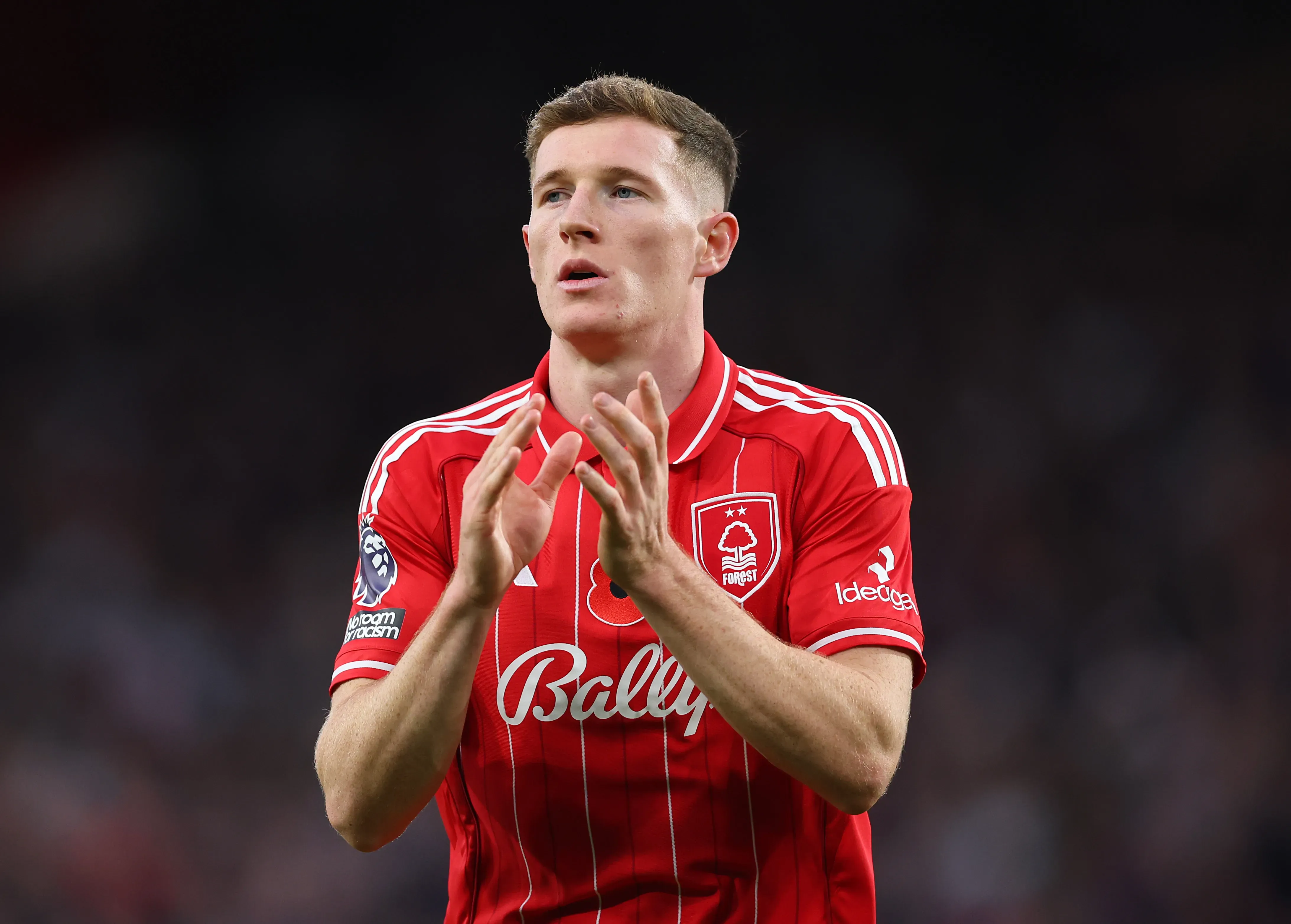 Elliot Anderson, do Nottingham Forest, é muito bem visto pela diretoria e treinador Ruben Amorim, do Manchester United (Foto: Molly Darlington/Getty Images)