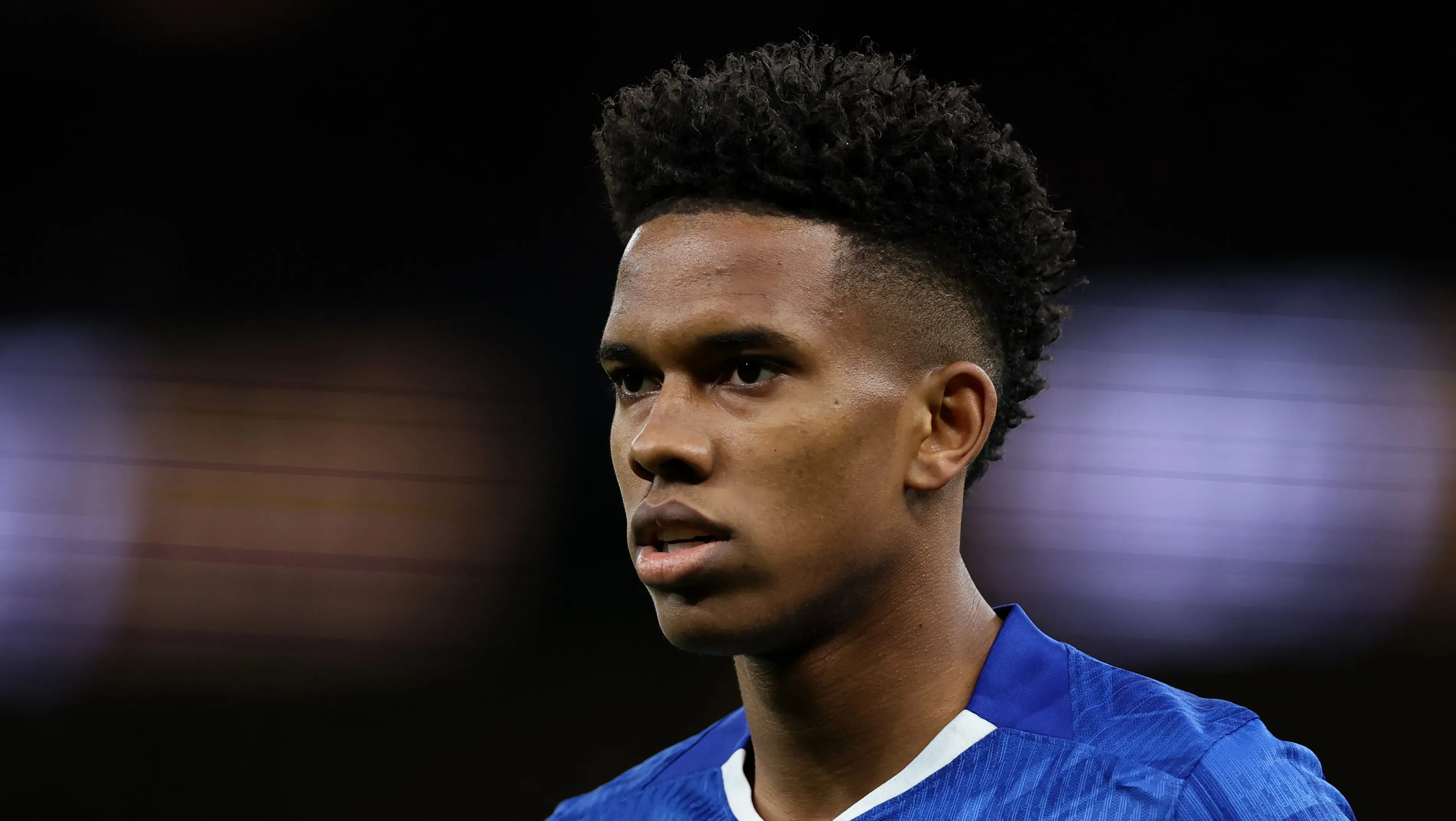 Estêvão em ação pelo Chelsea.