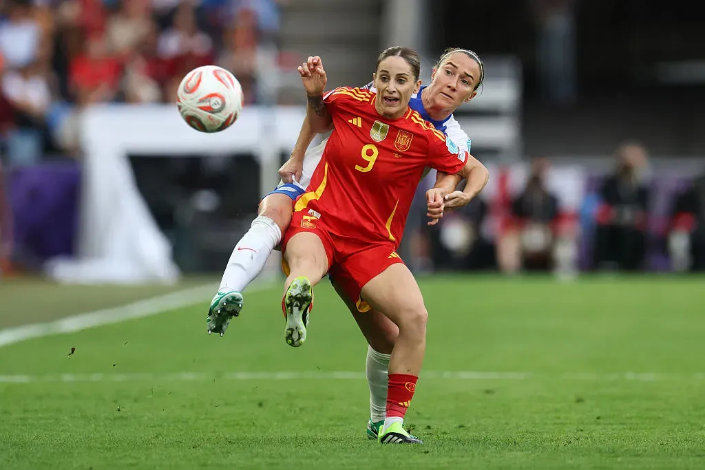 Esther González foi uma das jogadoras da Espanha na final da Eurocopa Feminina - Foto: Alexander Hassenstein/Getty Images