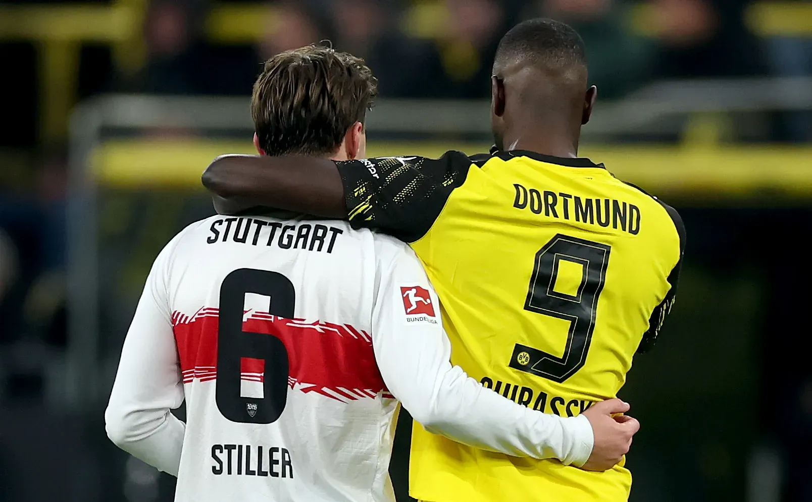 United consulta Guirassy; atacante do Dortmund não sairá em janeiro, mas pode chegar no verão europeu. (Foto: Lars Baron/Getty Images)