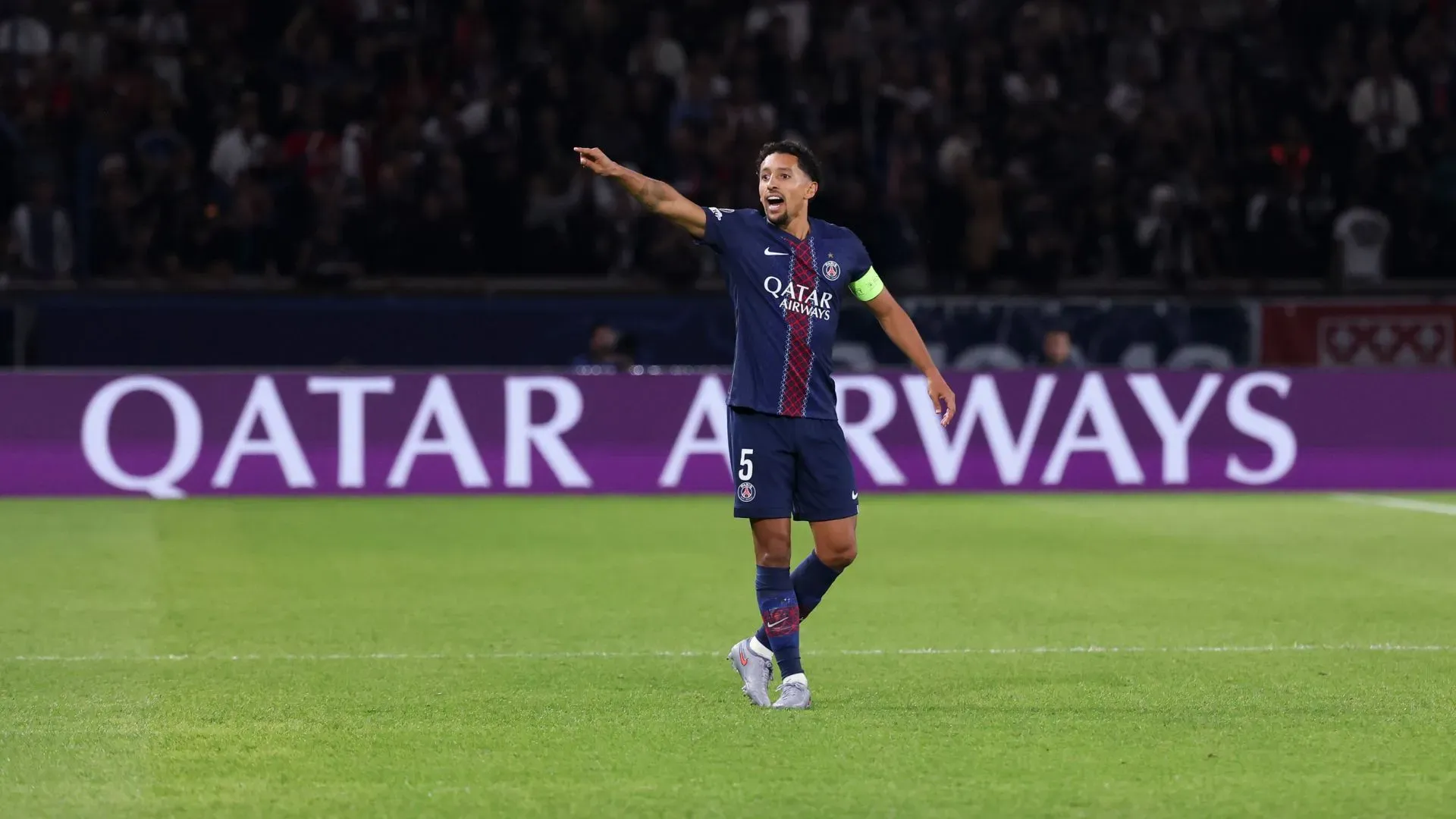 Marquinhos em jogo do PSG. Foto: Catherine Steenkeste/Getty Imagens