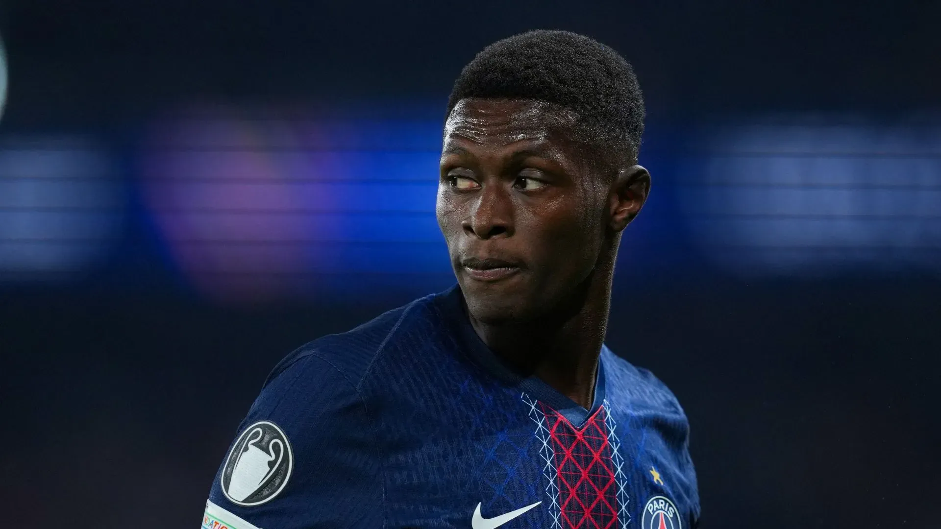 Nuno Mendes está fora do jogo entre PSG e Mônaco (foto: Franco Arland/Getty Images)