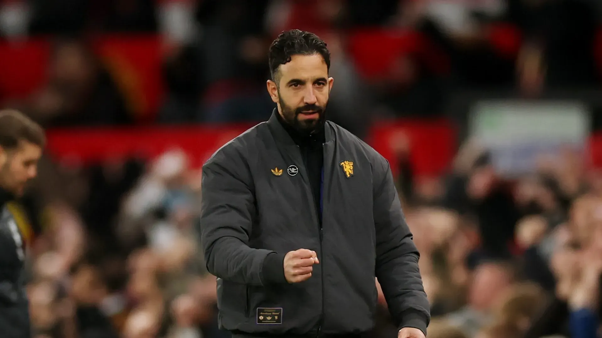 Ruben Amorim à beira do campo pelo Manchester United