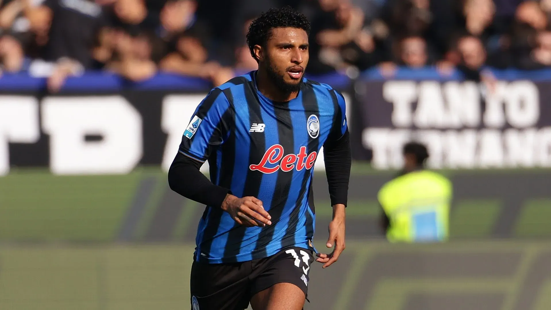 Éderson sai à frente de Adam Wharton na lista de prioridades do Manchester United (Photo by Francesco Scaccianoce/Getty Images)