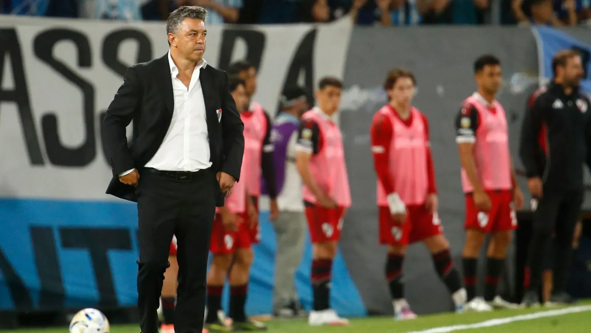 Gallardo assiste partida do Torneo Clausura. Foto: Marcos Brindicci/Getty Images