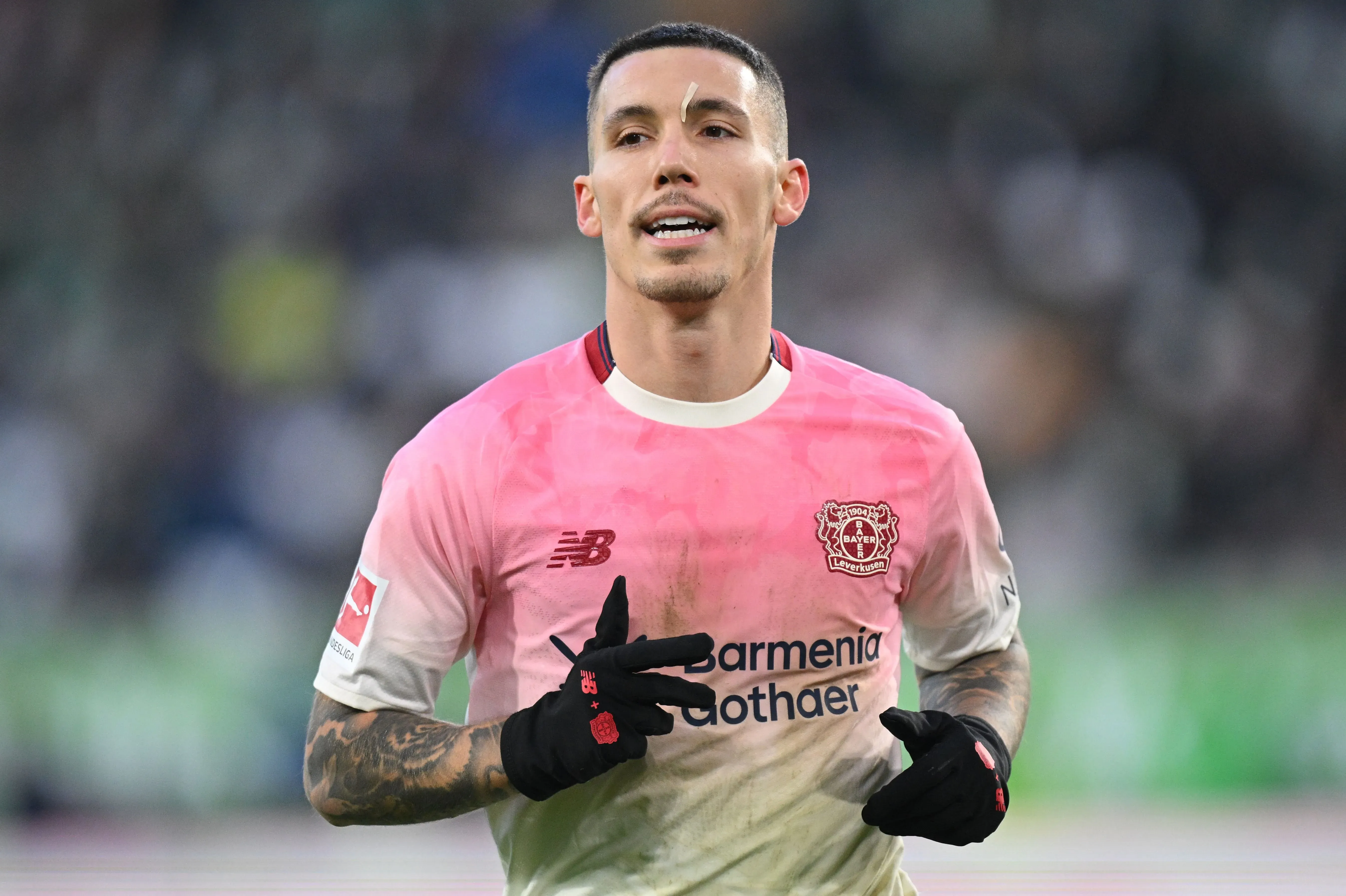 Grimaldo é um dos principais destaques do Bayer Leverkusen (Foto: Stuart Franklin/Getty Images)