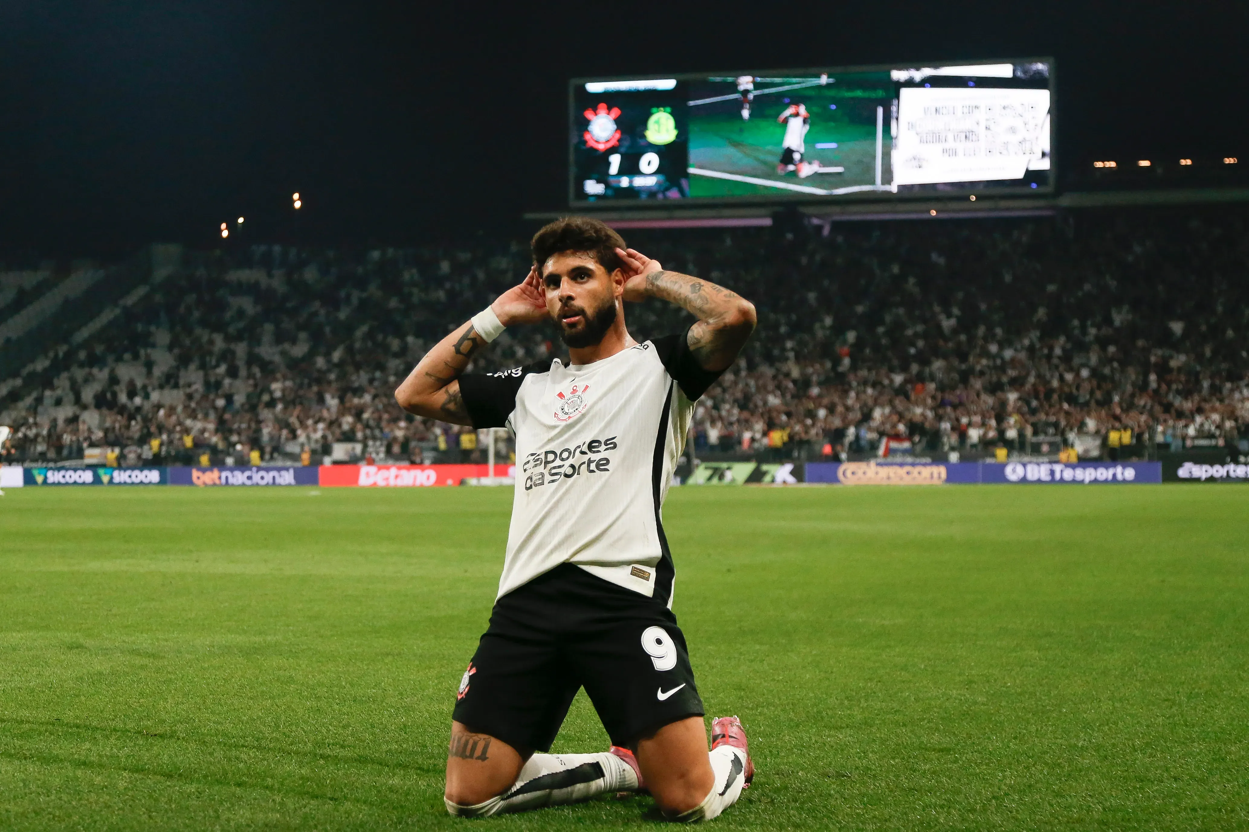 Yuri pode sair em janeiro (Foto: Miguel Schincariol/Getty Images)