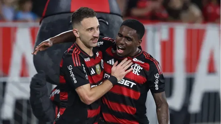 Léo Ortiz comemora gol com o Flamengo (Photo by Wagner Meier/Getty Images)