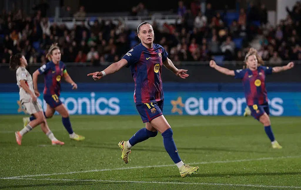 Ewa Pajor marcou um dos gols da vitória do Barça e entra na briga pela artilharia da Liga dos Campeões Feminina - Foto: Eric Alonso/Getty Images