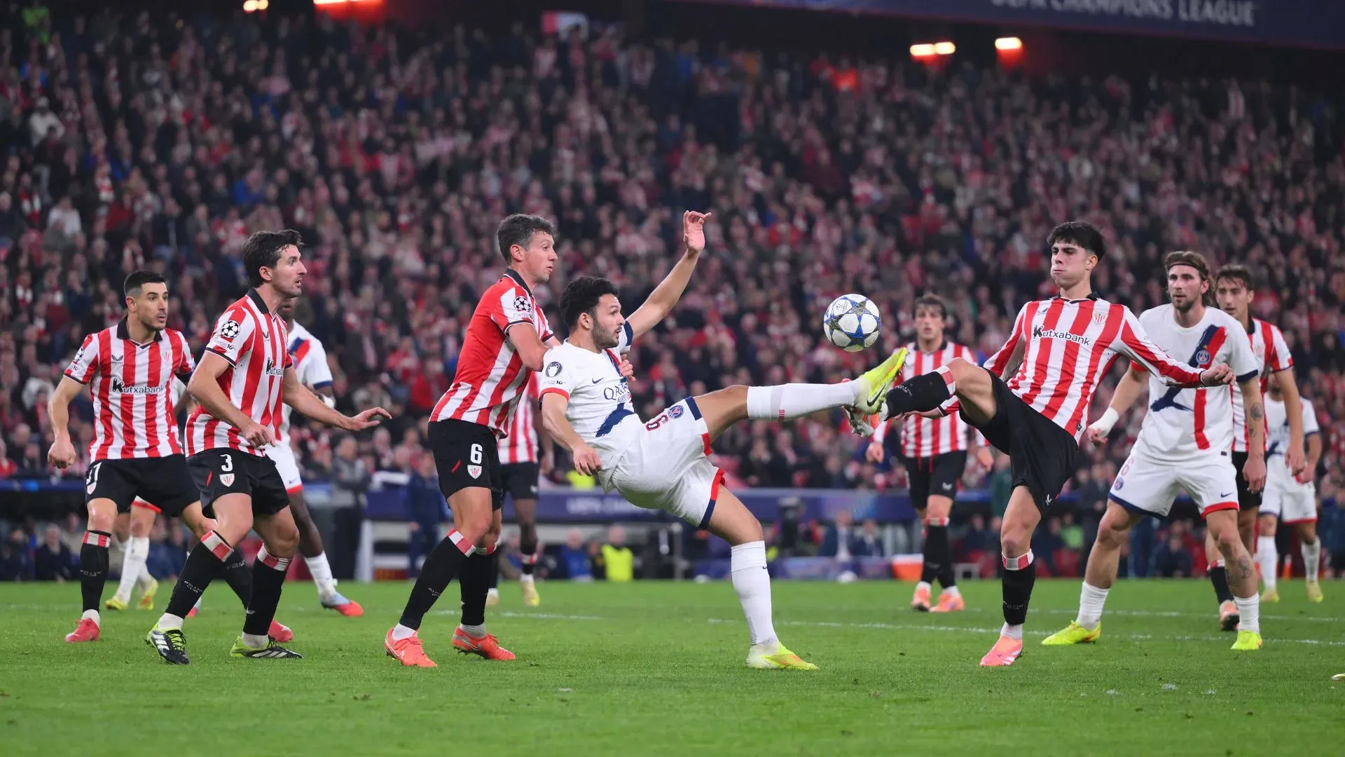 PSG e Bilbao duelaram pela Champions League (foto: David Ramos/Getty Images)