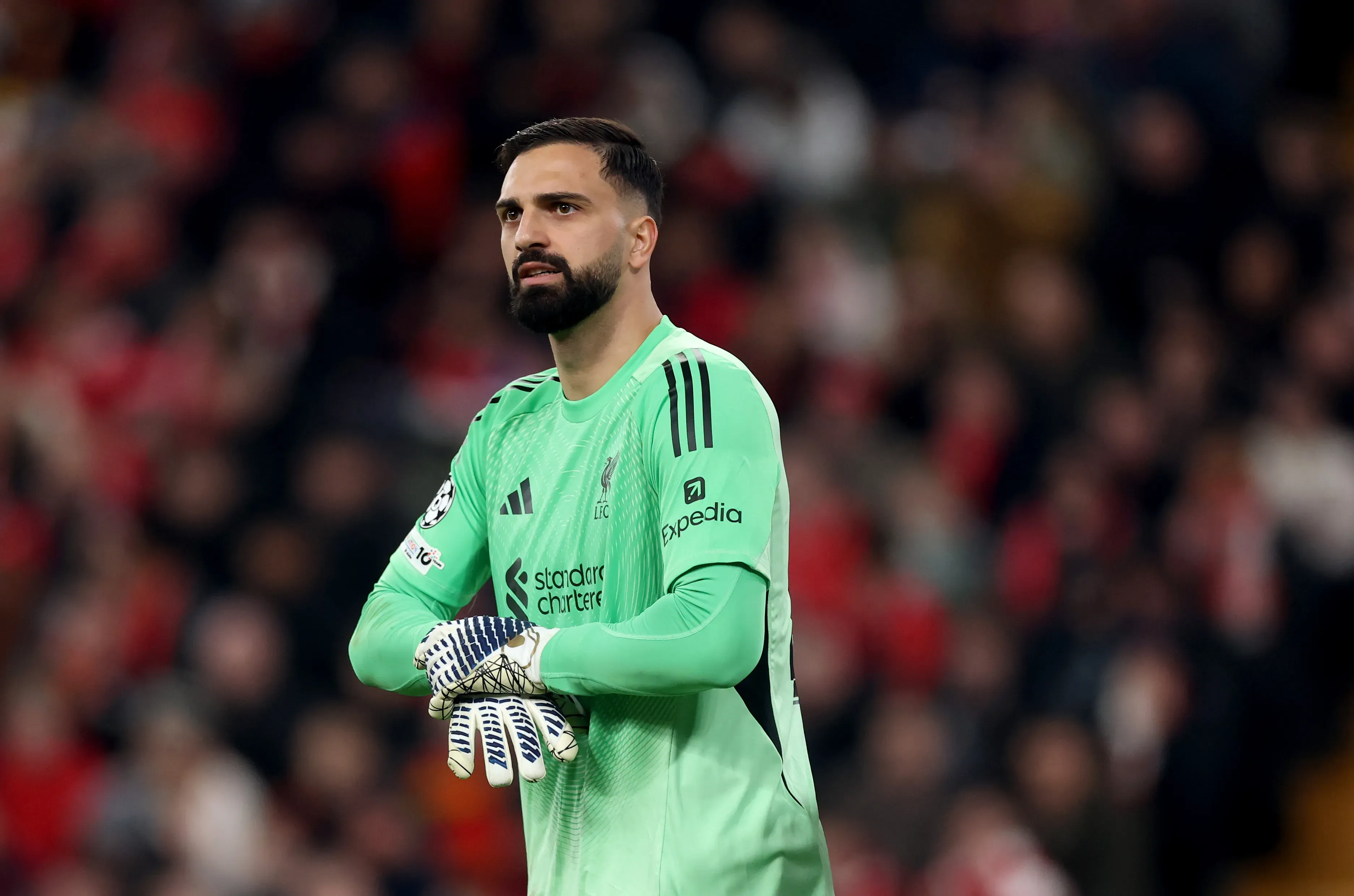 Mamardashvili pode assumir a titularidade em 2026 (Foto: Carl Recine/Getty Images)