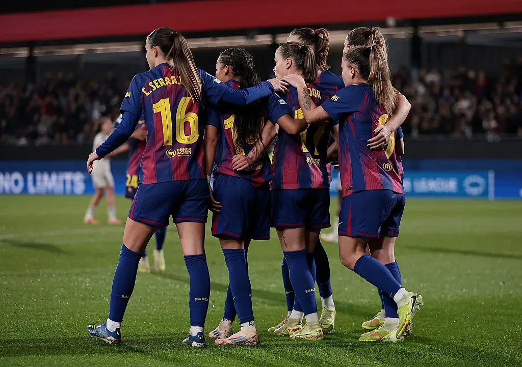 Barcelona tem jogado com um time bem mexido devido a várias lesões - Foto: Eric Alonso/Getty Images