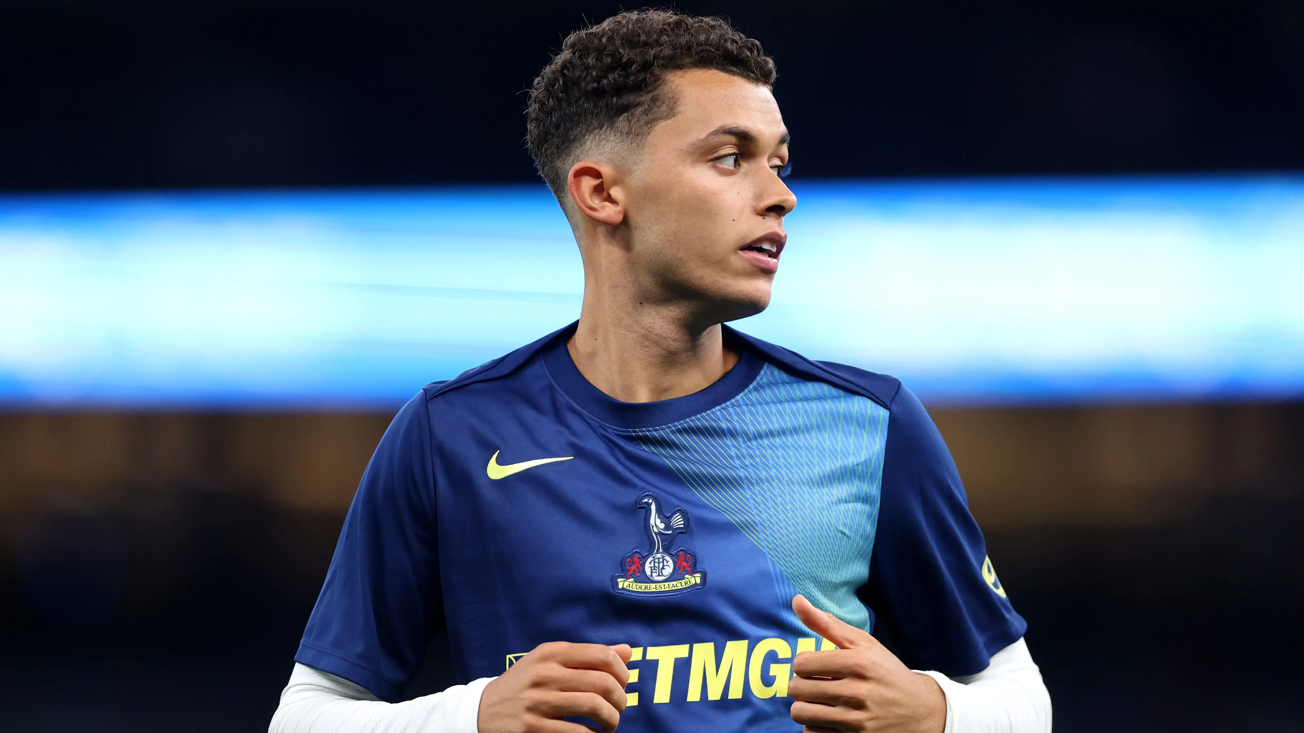 Brennan Johnson em jogo do Tottenham. Foto: Alex Pantling/Getty Images