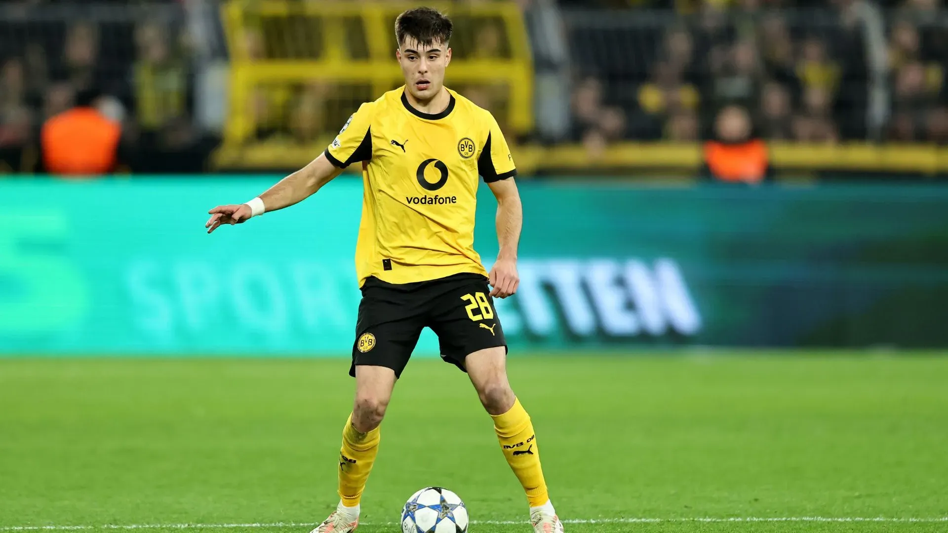 Anselmino jogou contra o Bodø/Glimt (foto: Christof Koepsel/Getty Images)