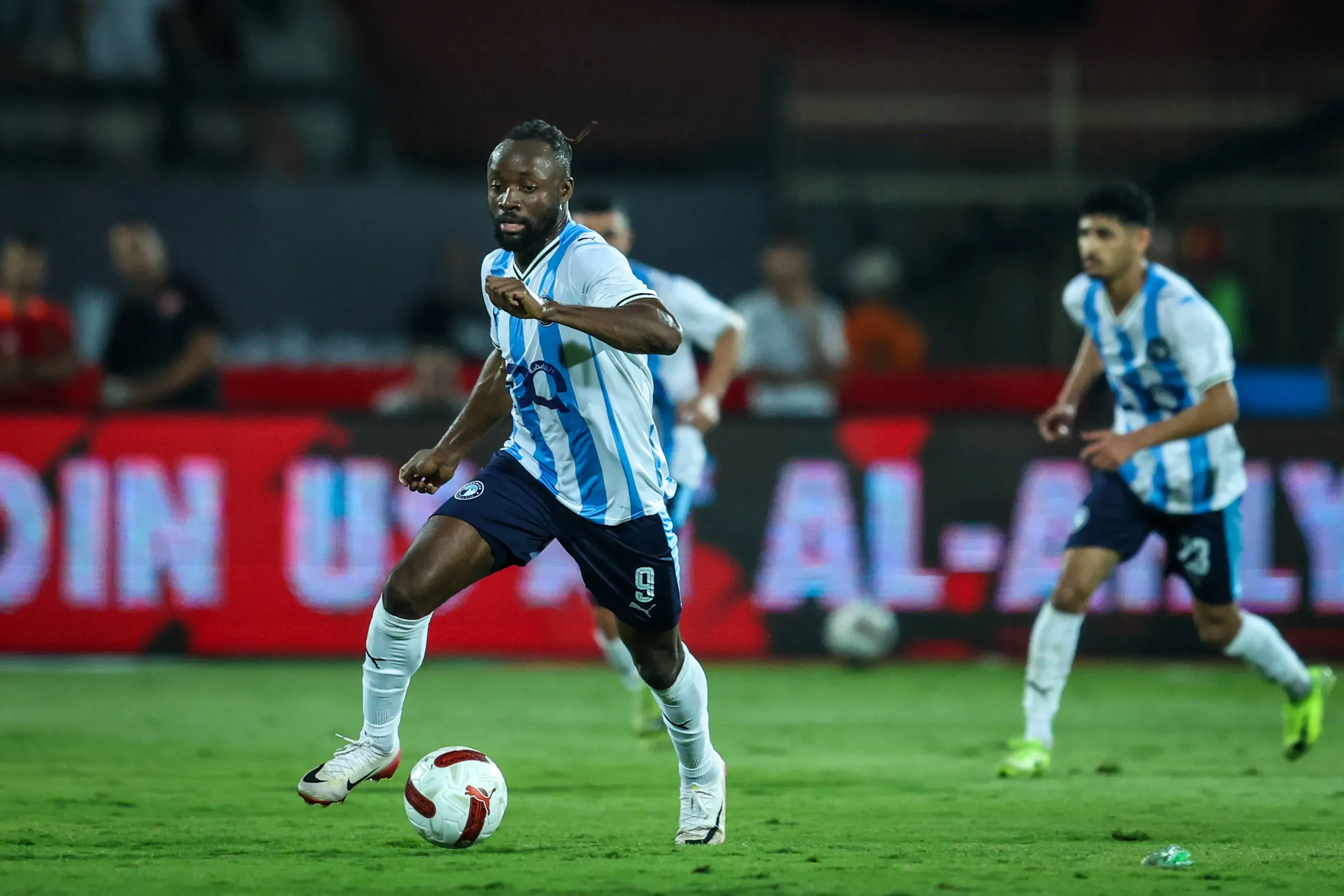 Mayele é a principal peça ofensiva do time. Foto: IMAGO / NurPhoto