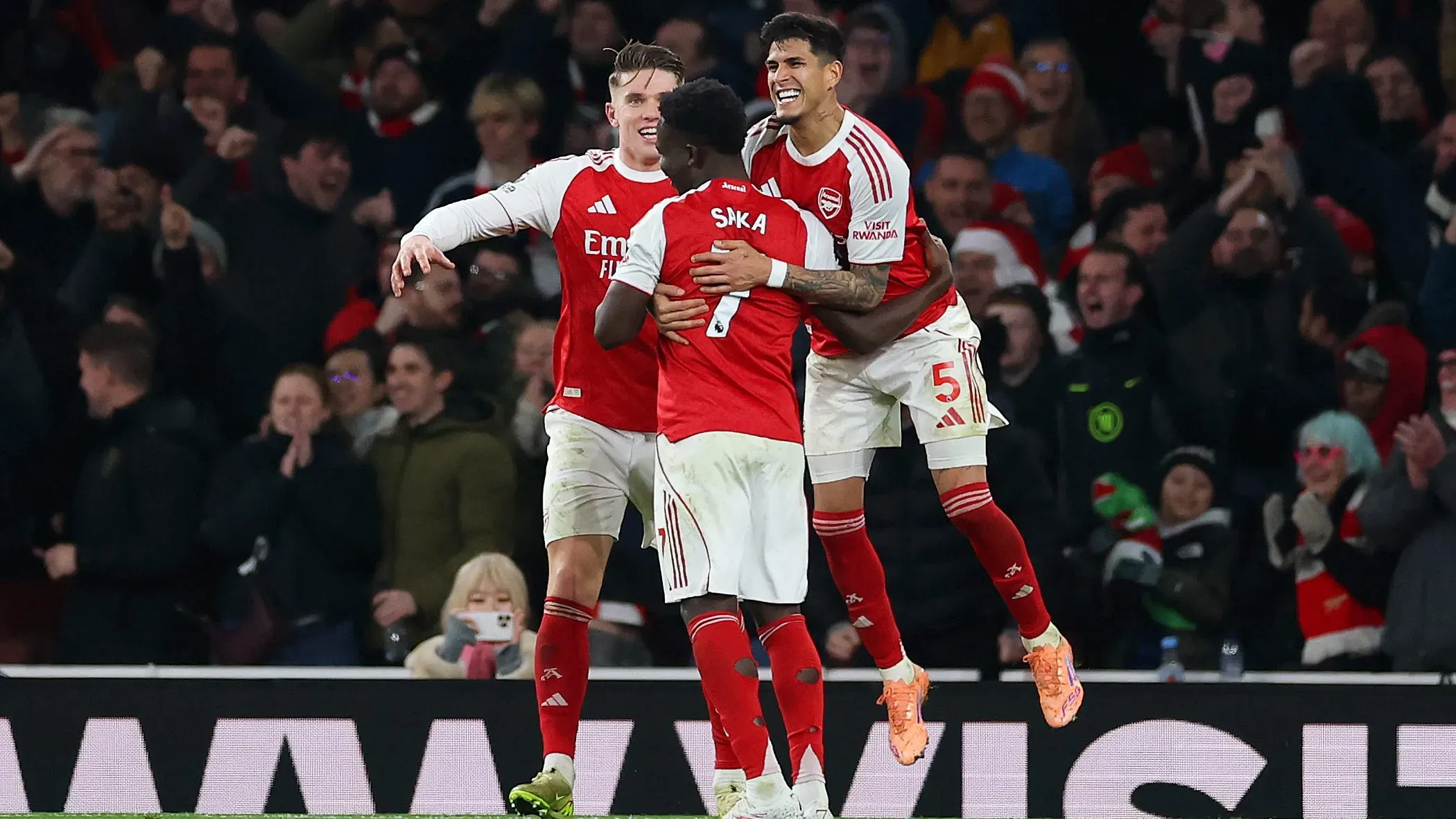 Jogadores do Arsenal comemorando primeiro gol. Foto: Richard Heathcote/Getty Images