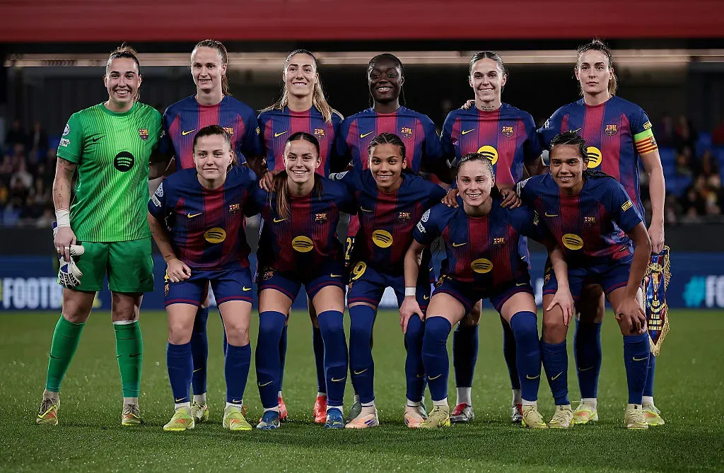 Barcelona precisa de um empate para garantir sua vaga no G4 da Champions Feminina - Foto: Eric Alonso/Getty Images