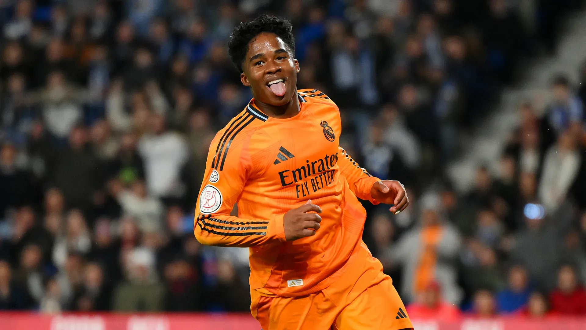 Endrick comemora gol durante partida do Real Madrid