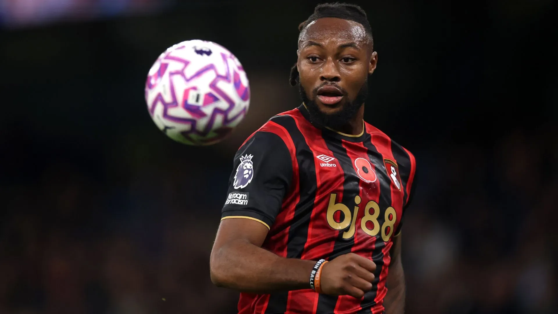 Semenyo em ação pelo Bournemouth (foto: Carl Recine/Getty Images)