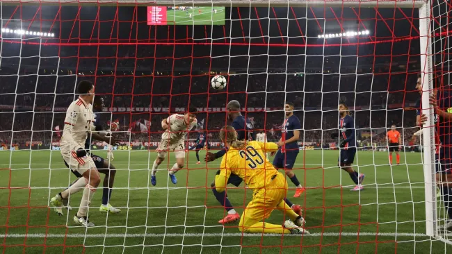 Matvey Safonov durante partida da Liga dos Campeões. Foto: Alexander Hassenstein/Getty Images