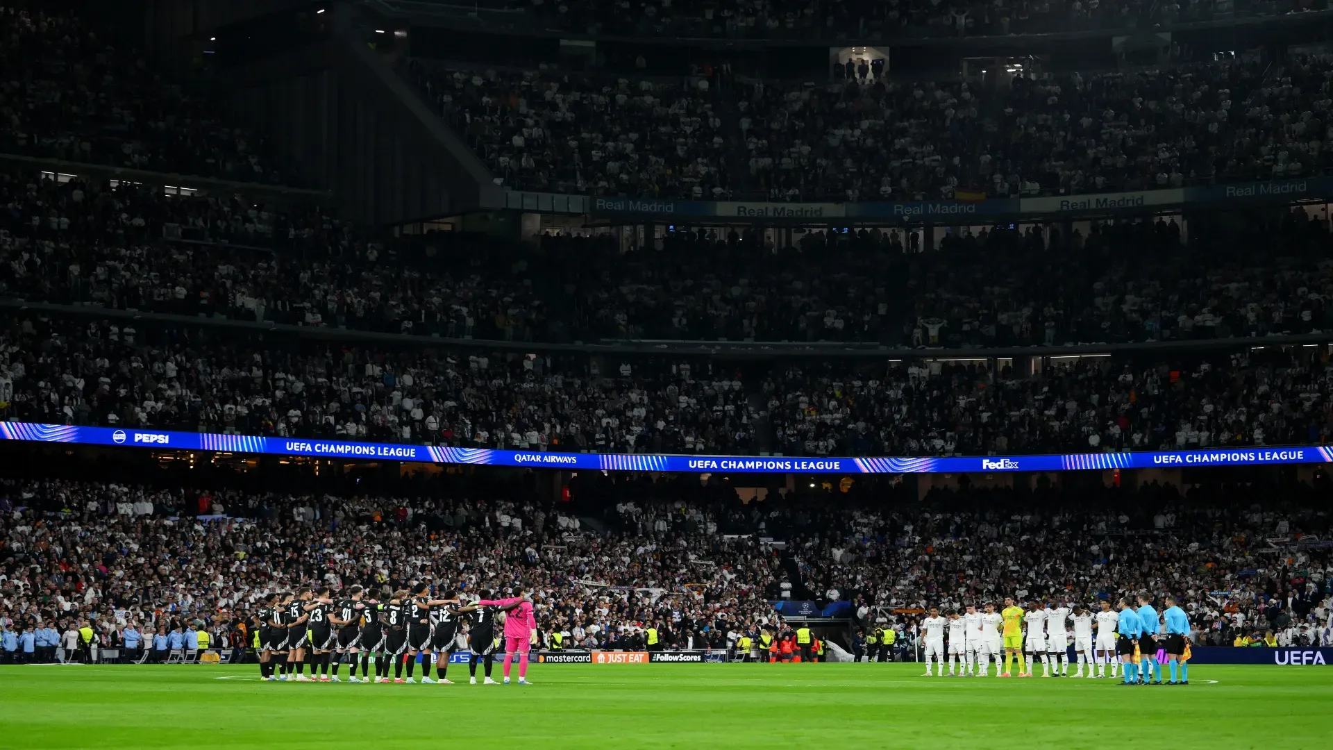 Real Madrid em partida no Santiago Bernabéu – David Ramos/Getty Images
