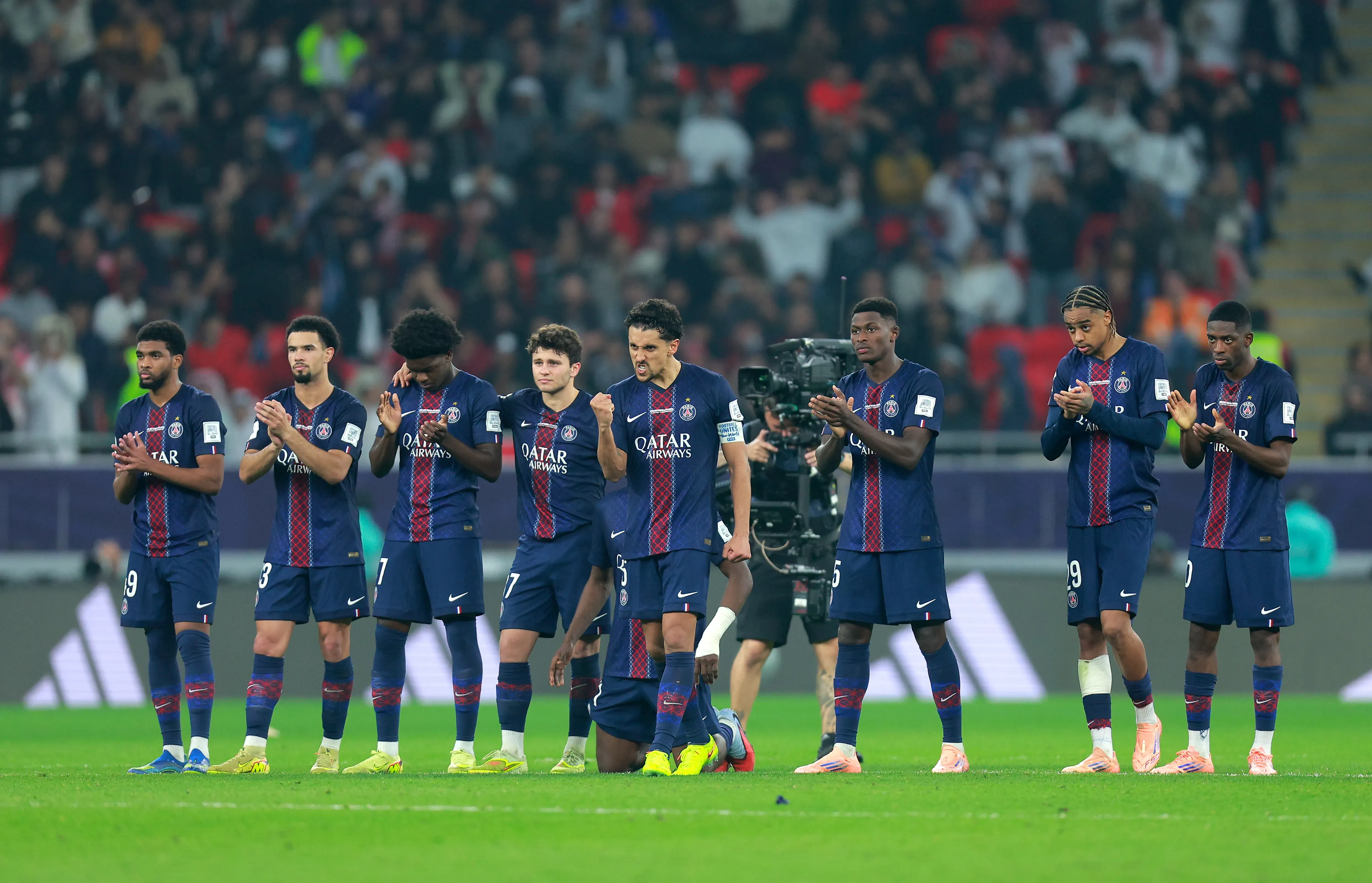 Jogadores do PSG comemoram vitória na disputa de pênaltis – (Photo by Getty Images/Getty Images)