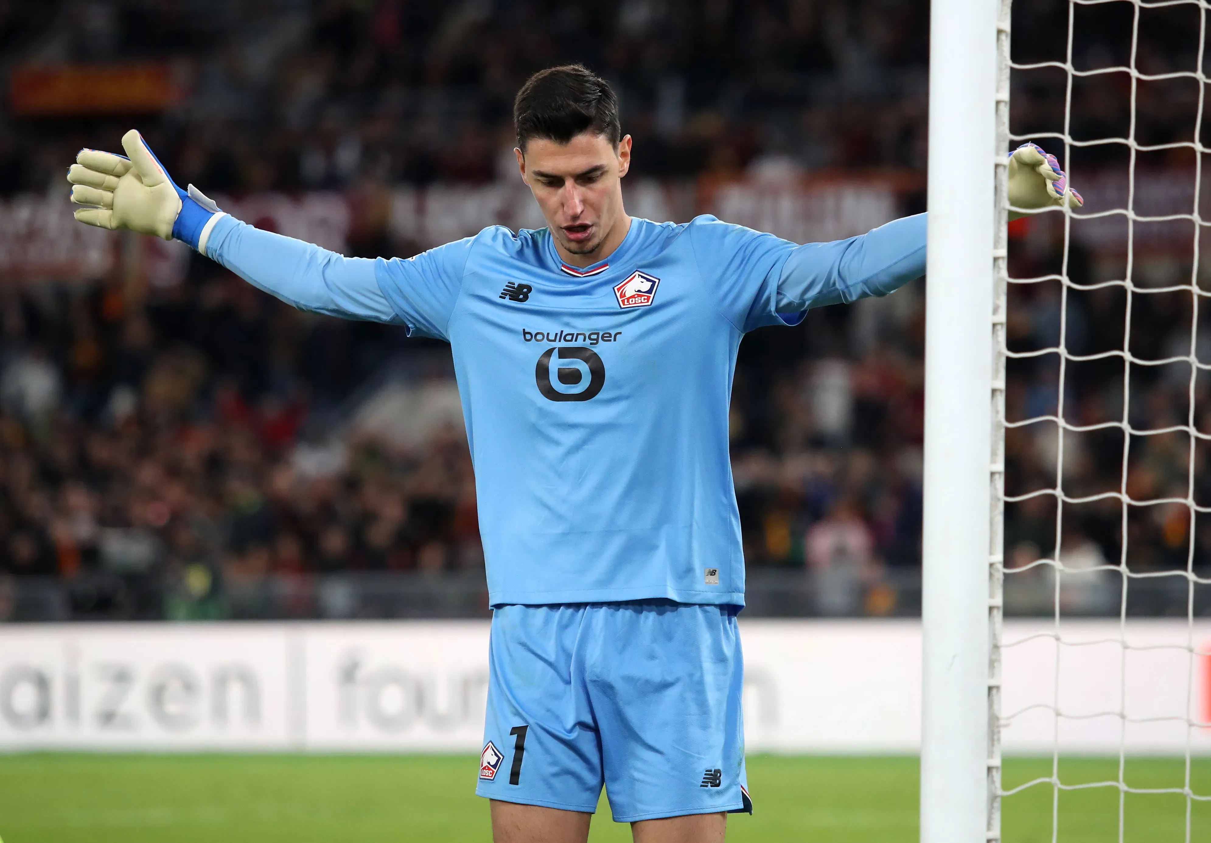 Berke Ozer, goleiro do Lille – (Photo by Paolo Bruno/Getty Images)