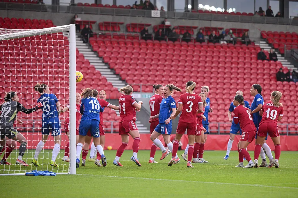 A derrota para o Chelsea foi a maior goleada que o Liverpool sofreu no clássico - Foto: Ben Roberts Photo/Getty Images