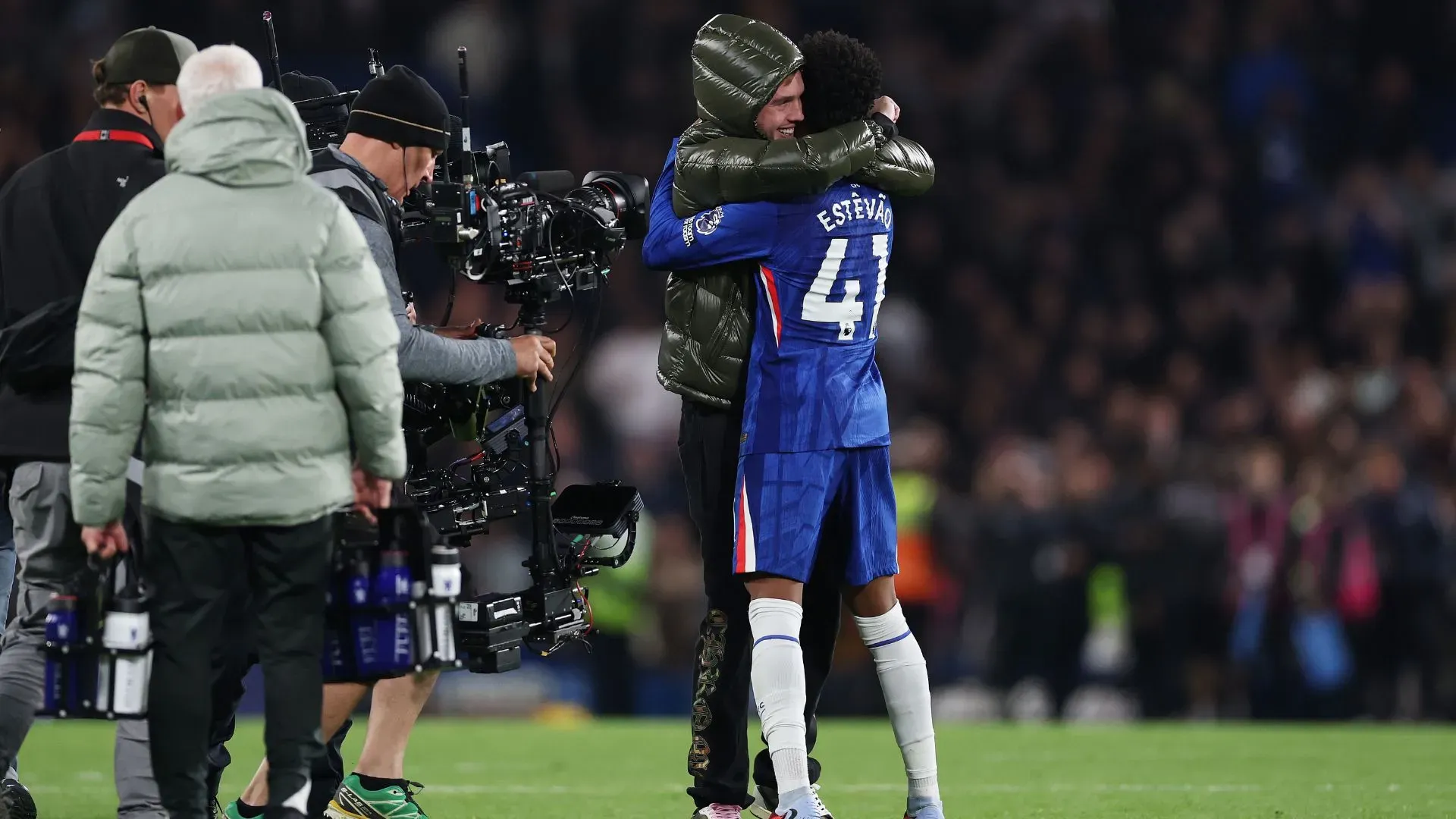 Chelsea pode ter Palmer e Estêvão em campo contra o Aston Villa (foto: Justin Setterfield/Getty Images)