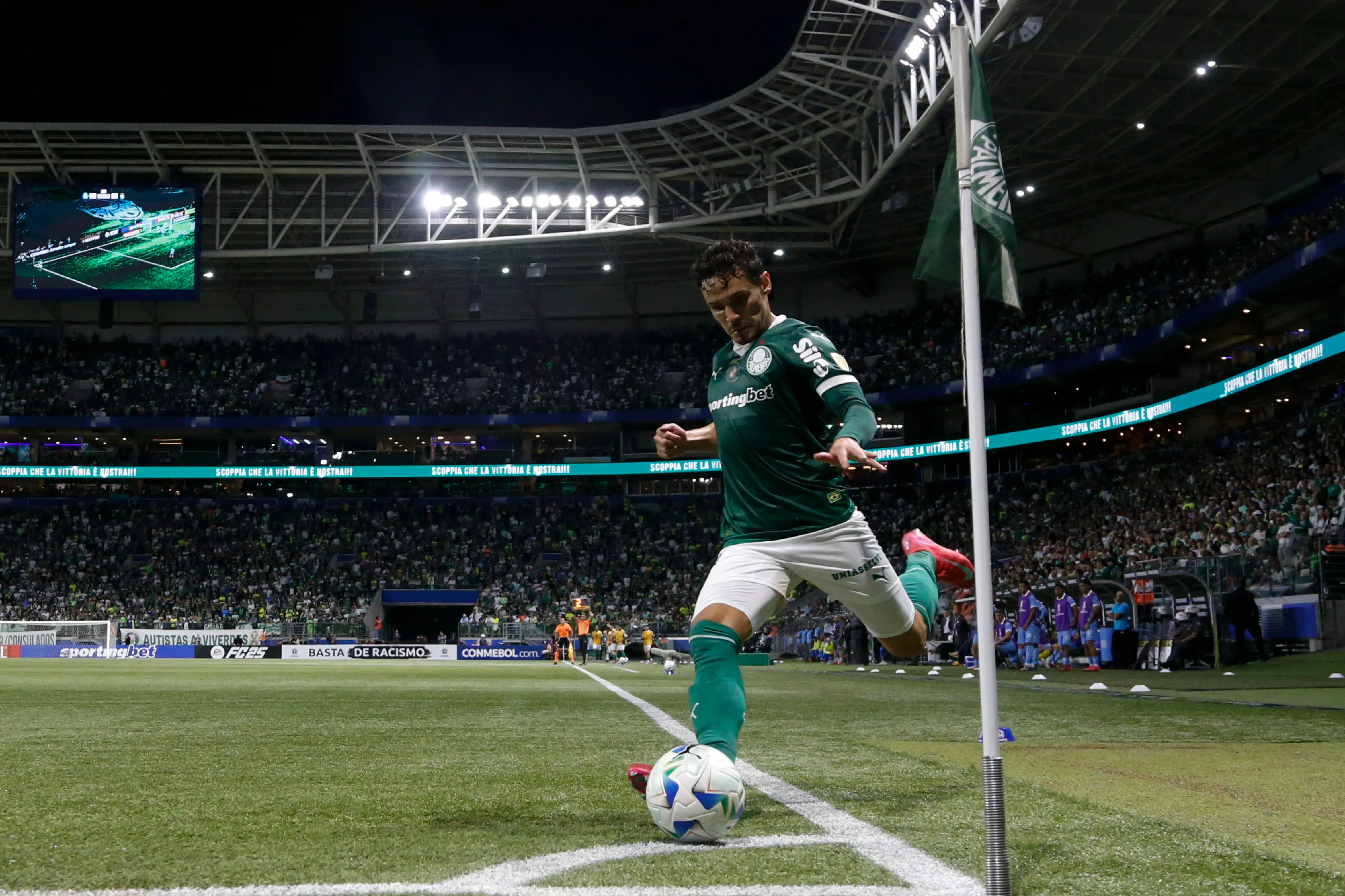 Veiga pelo Palmeiras na Libertadores. Foto: Miguel Schincariol/Getty Images