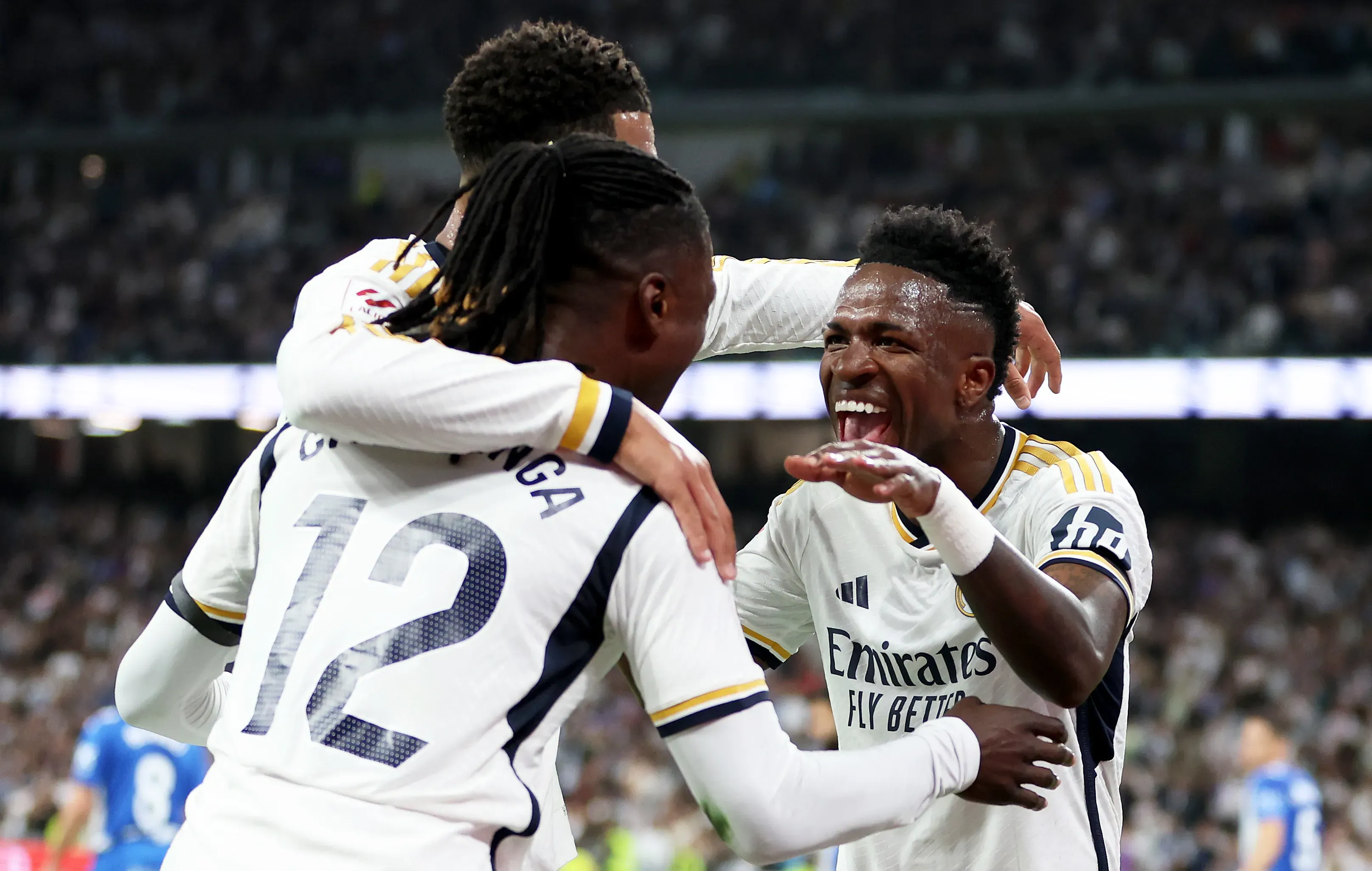 Camavinga, Bellingham e Vini Jr. juntos no Real Madrid. Foto: Clive Brunskill/Getty Images