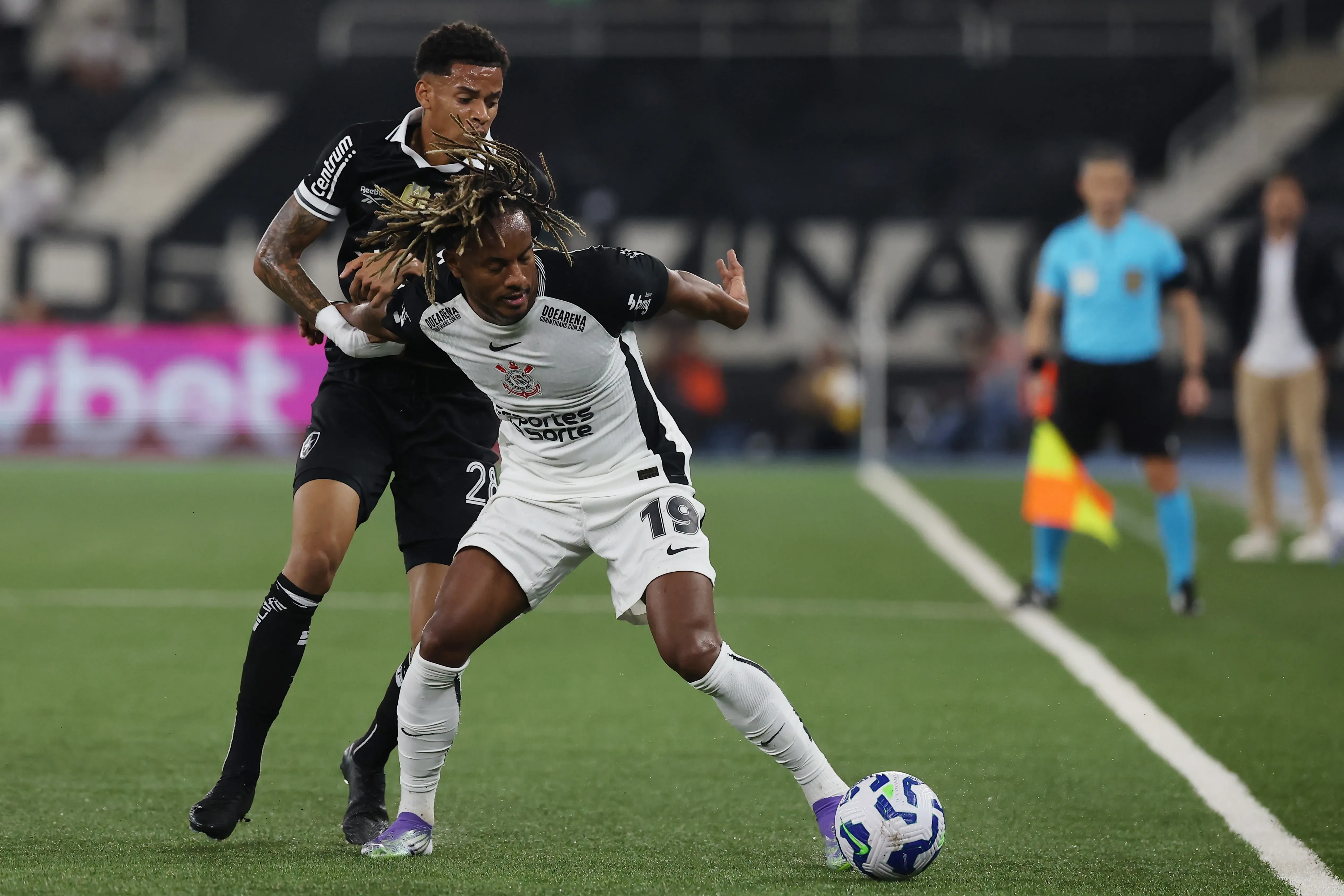 André Carrillo em ação durante jogo do Corinthians. (Foto: Wagner Meier/Getty Images)