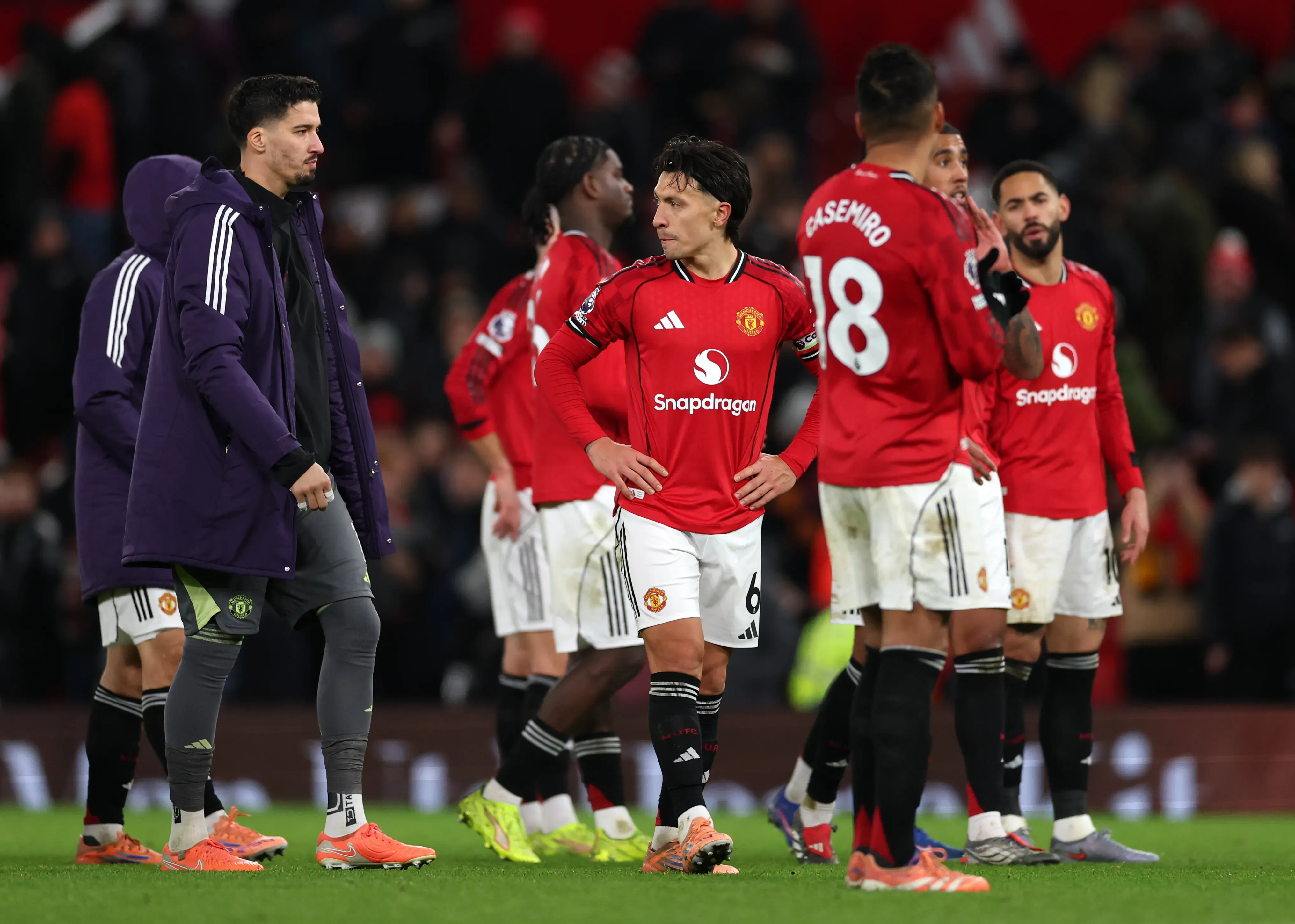 Jogadores do Manchester United após a partida. (Photo by Michael Regan/Getty Images)