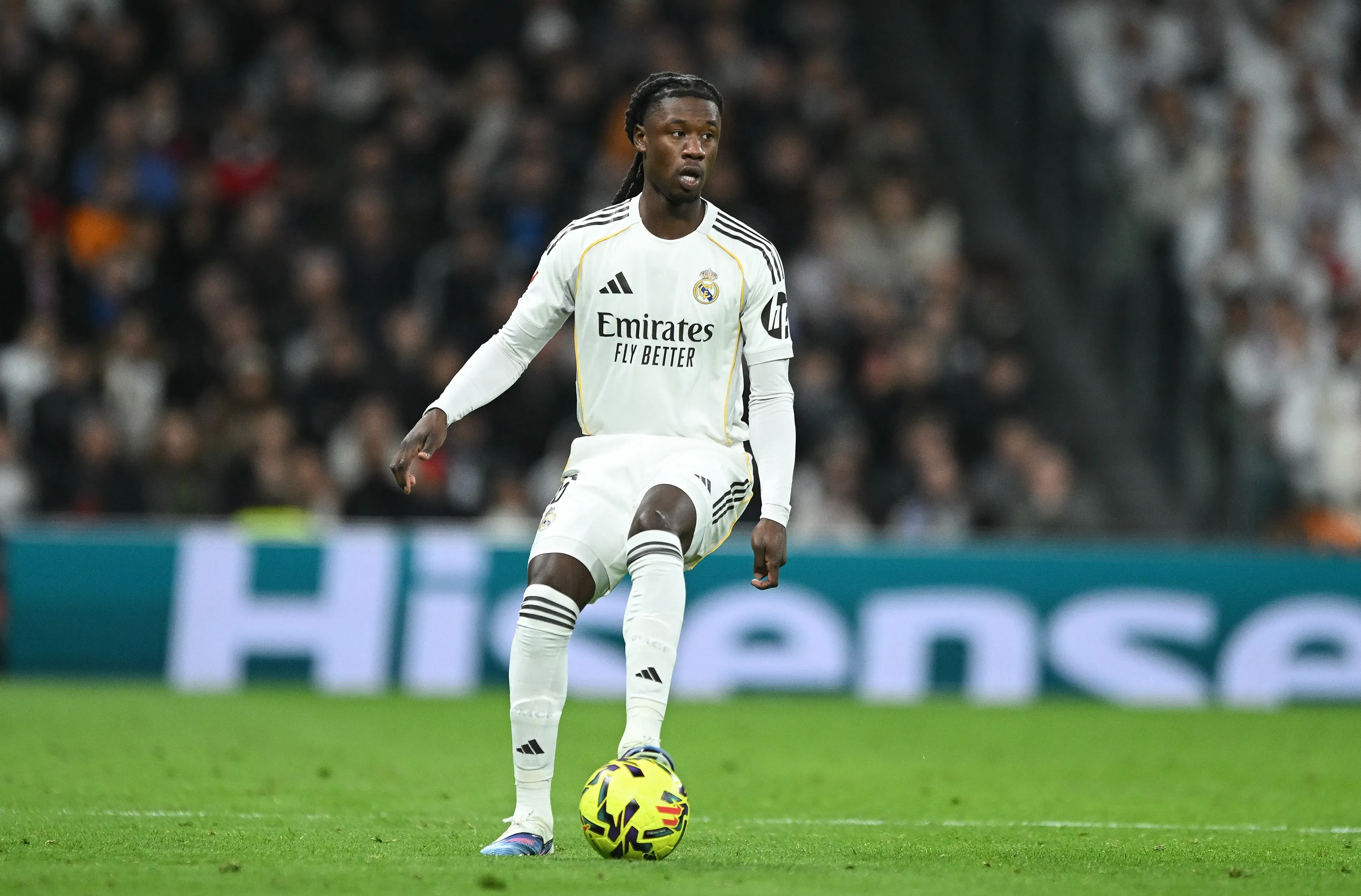 Camavinga em partida pelo Real Madrid. (Photo by Denis Doyle/Getty Images)