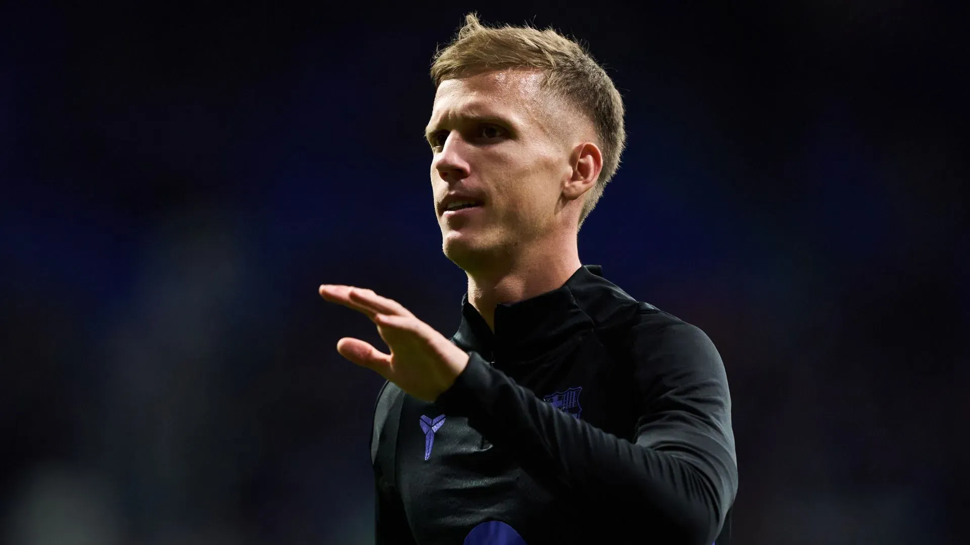 Dani Olmo voltou a treinar no Barcelona (foto: Juan Manuel Serrano Arce/Getty Images)