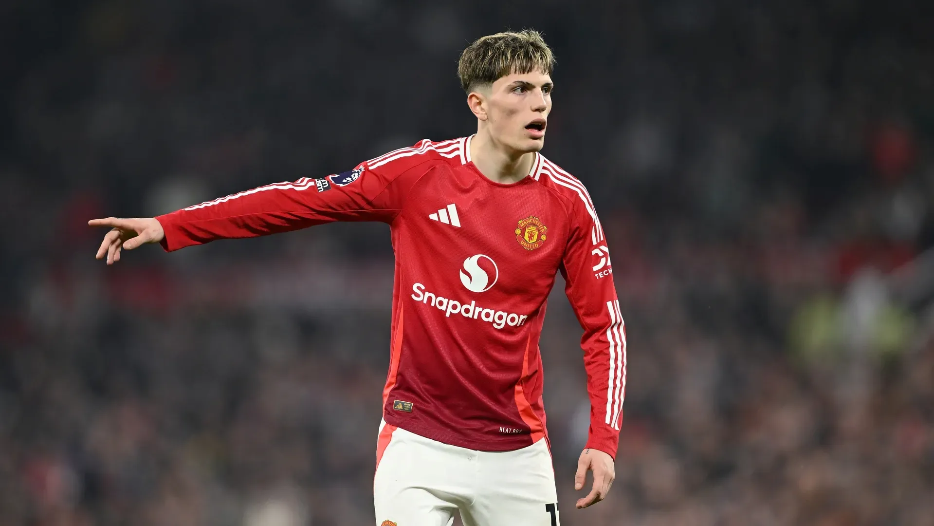 Garnacho jogando pelo Manchester United. Foto: Michael Regan/Getty Images