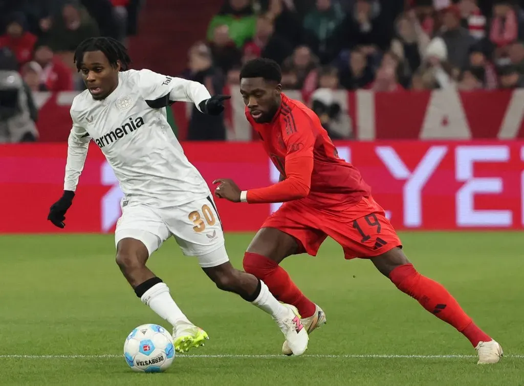 Jeremie Frimpong e Alphonso Davies. Foto: Imago