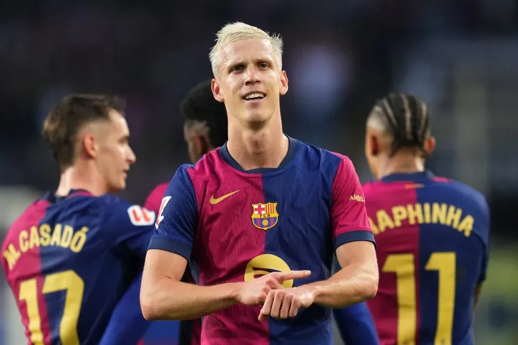 Dani Olmo poderá voltar a jogar pelo Barcelona. Foto: Alex Caparros/Getty Images.