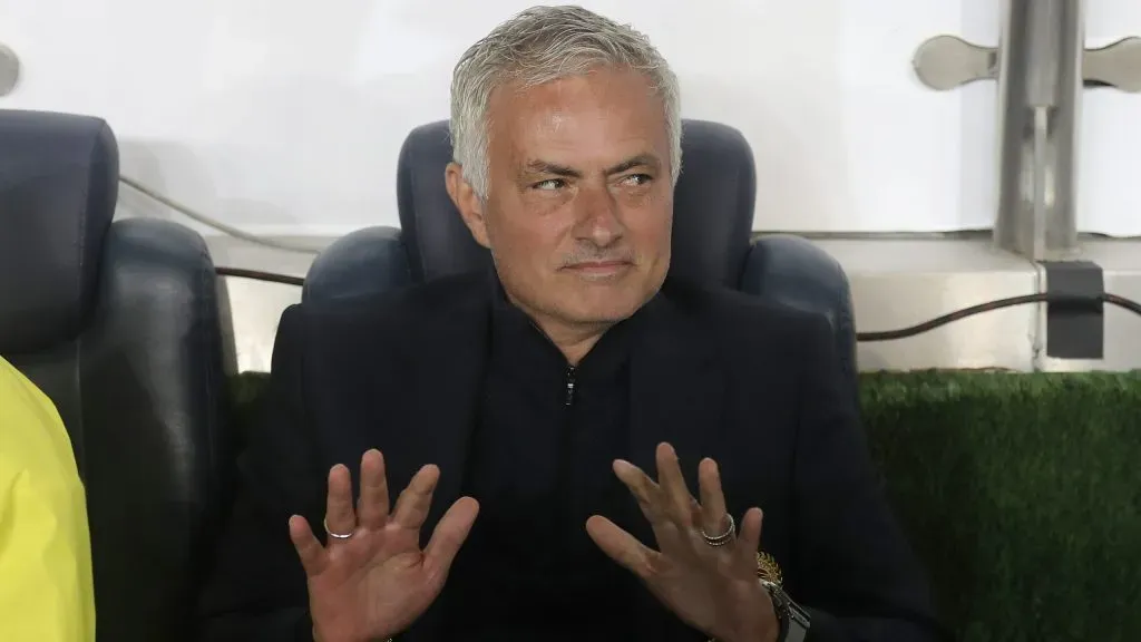 José Mourinho, treinador do Fenerbahçe. Foto: Burak Kara/Getty Images