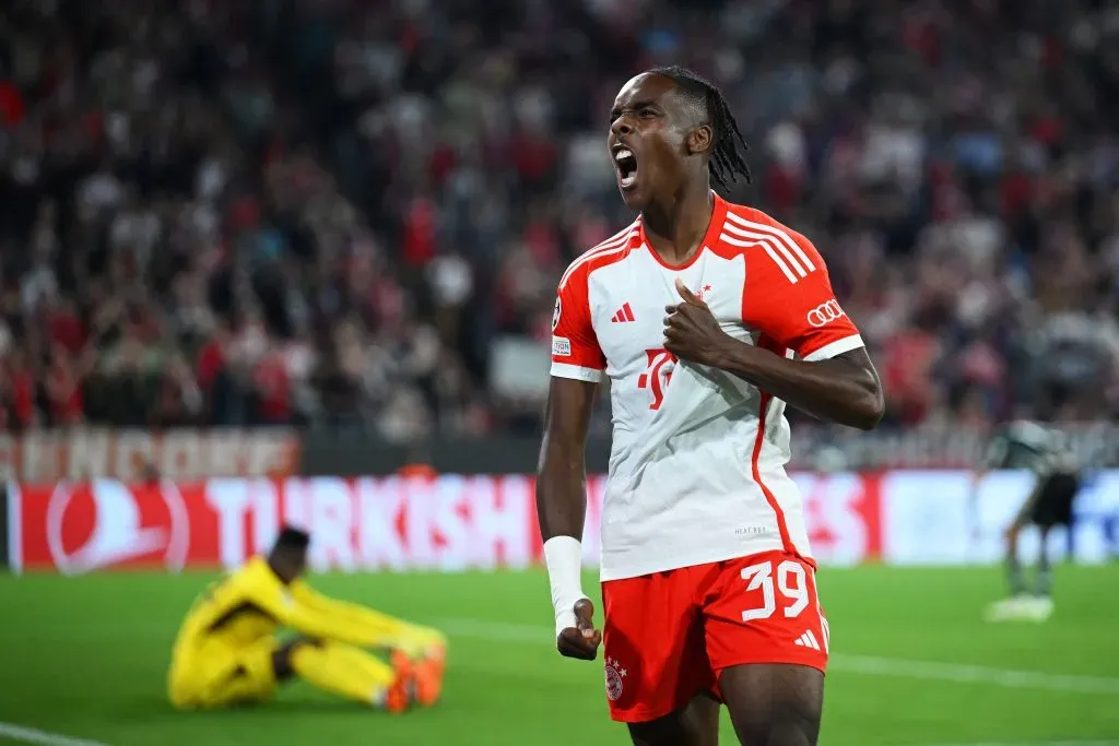 Mathys Tel festeja golo na Champions League. Foto: Matthias Hangst/Getty Images
