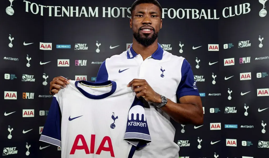 Kevin Danso, novo reforço dos Spurs. Foto: Tottenham Hotspur