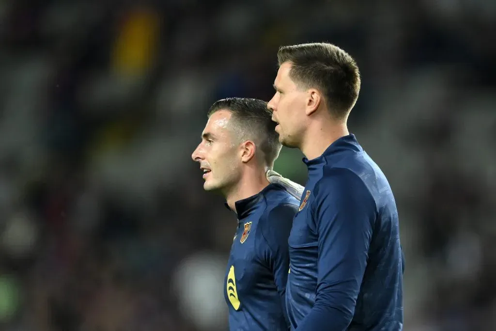 Szczesny e Iñaki Peña: questão para Hansi Flick. Foto: David Ramos/Getty Images.