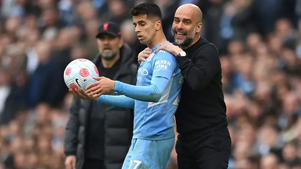 João Cancelo recordou relação com Pep Guardiola. Foto: Getty Images.