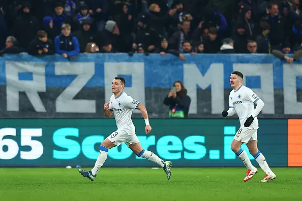 Ferran Jutgla marcou o terceiro do Club Brugge sobre a Atalanta. Foto: Getty Images