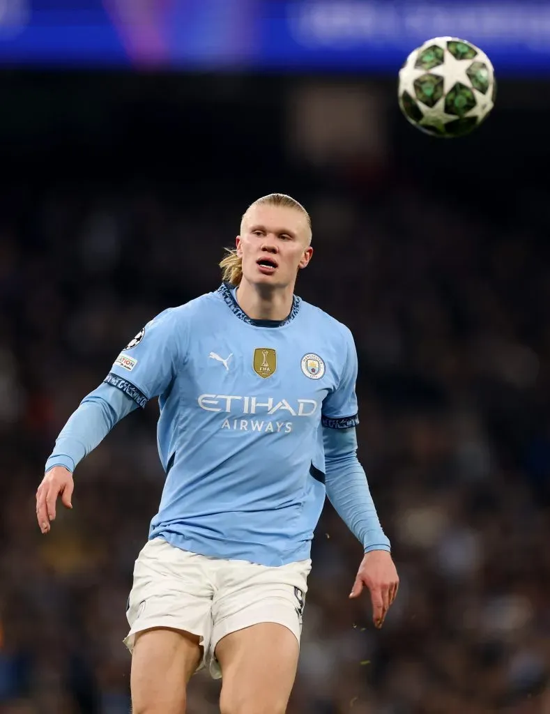 Haaland, o ponta de lança goleador do City, está em dúvida para o jogo. Foto: Carl Recine/Getty Images.