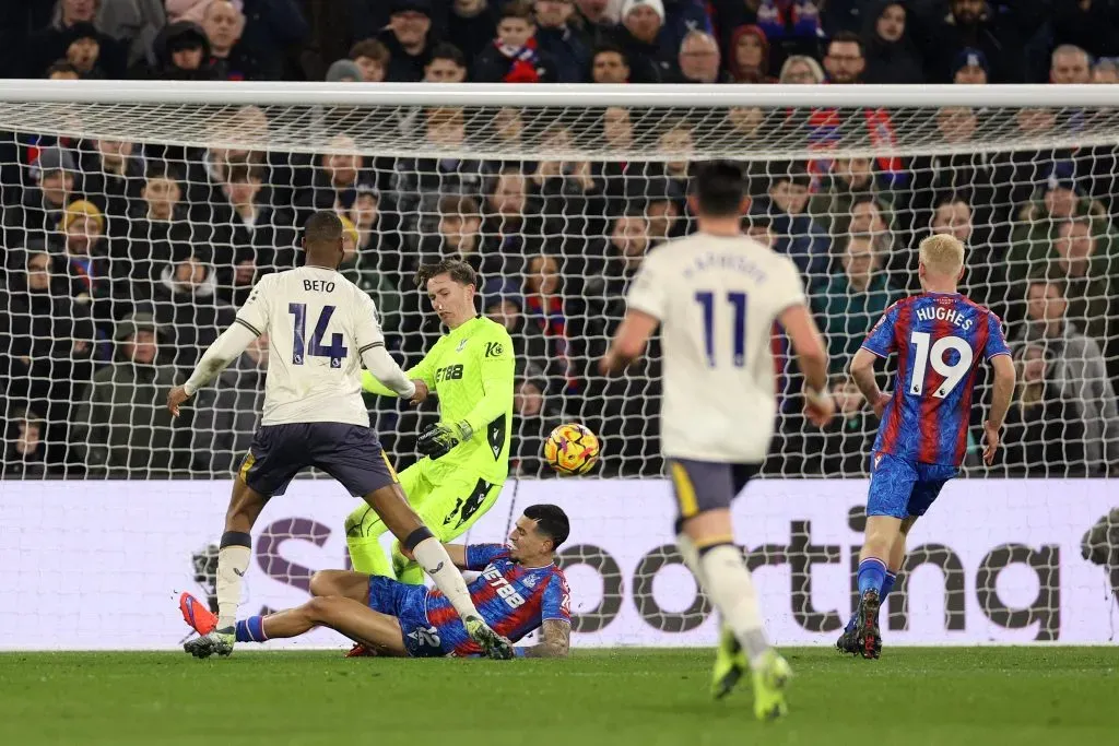 Beto marca um golo pelo Everton. Foto: Getty Images